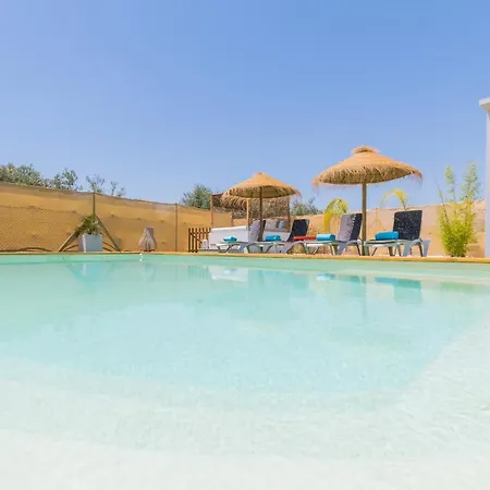 Cubo's La Libelula Holiday home *