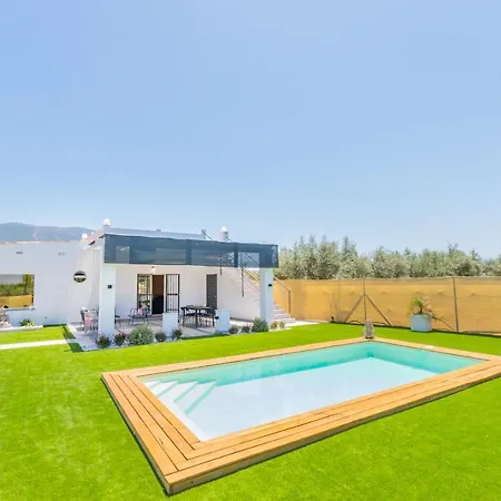 Cubo's La Libelula Holiday home *