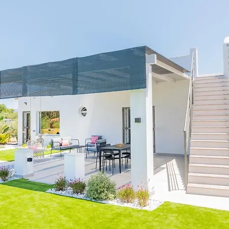 Cubo's La Libelula Holiday home